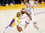 Jinnianhui-关于詹姆斯关键节点爆冷，巴黎圣日耳曼带队取胜！的信息